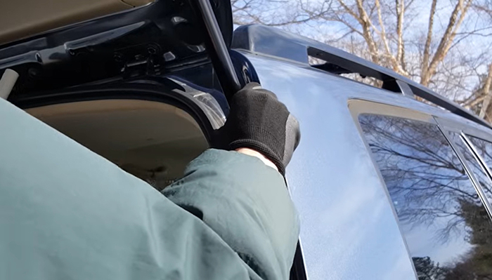Replacing Boot Struts for OEM Hatch Systems Made Easy 1 replacing boot struts 1